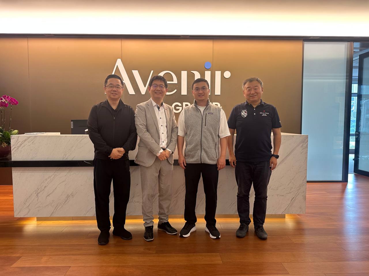Avenir Group シンガポールオフィスでのビジネスミーティング